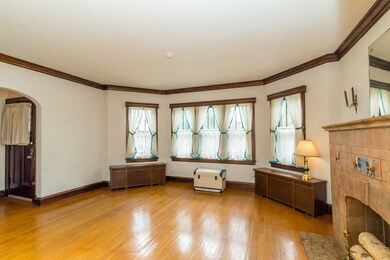 5221 W Wellington Ave, Chicago, IL 60641 - photo 4