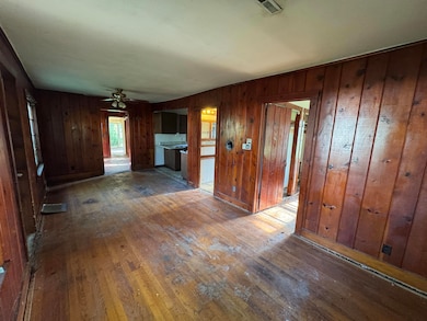 6522 245th Ave living rm into dining