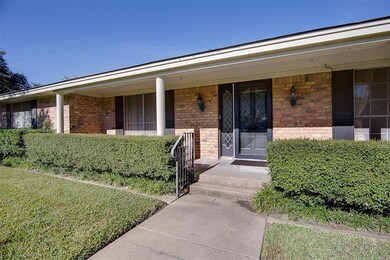 1116 W Westhill Dr, Cleburne, TX 76033 - photo 2