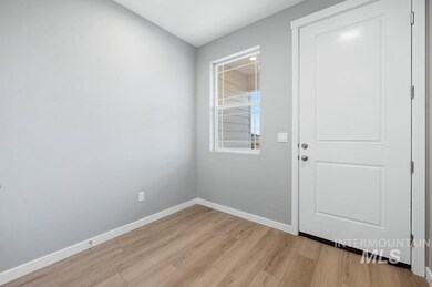 11242 W Soaring Hawk St, Star, ID 83669 - photo 3