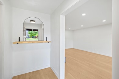 872 Morrison Ave, Medford, OR 97504 - photo 4