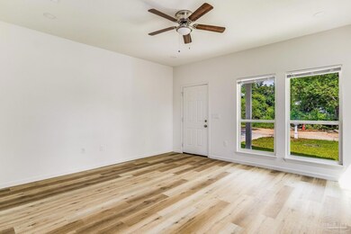 7821 Stallworth Ln, Pensacola, FL 32526 - photo 4