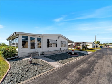 545 Aspen Ave, Venice, FL 34285 - photo 2