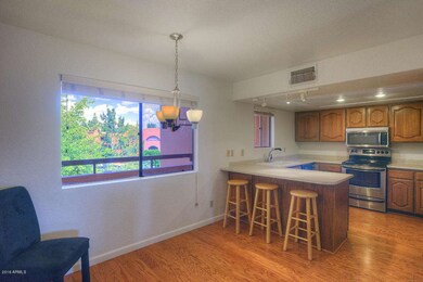 Dining & Kitchen