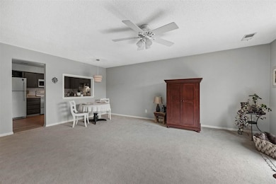130 Thompson Dr SE unit 320, Cedar Rapids, IA 52403 - photo 4