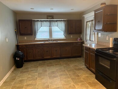 14 Thomas St, Gauley Bridge, WV 25085 - photo 7