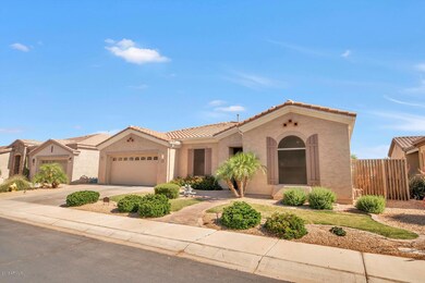 4206 E Carob Dr Gilbert AZ-large-003-24-