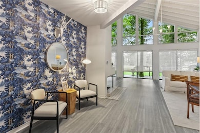 Sitting Area & Living Room