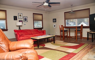 927 Fairfax Dr, Morgantown, WV 26505 - photo 7