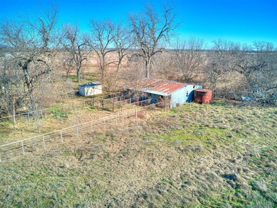 37106 Lake Rd, Shawnee, OK 74801 - photo 6