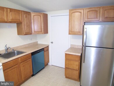 1316 Harford Square Dr, Edgewood, MD 21040 - photo 6