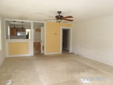 10761 Gladwynne Rd, Jacksonville, FL 32218 - photo 2