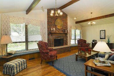 1209 Atlas Ln, Naperville, IL 60540 - photo 5