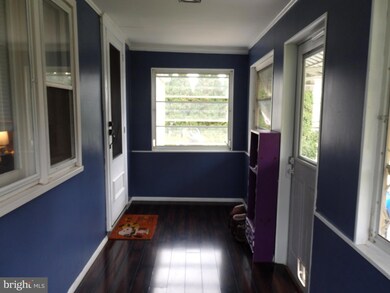 7252 Leh St, Coopersburg, PA 18036 - photo 5