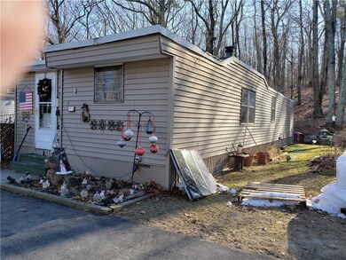 15 Hillside Dr, Mapleville, RI 02839 - photo 2