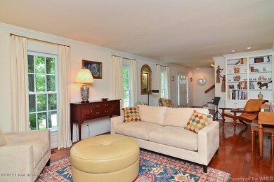 6) Living Room (2)