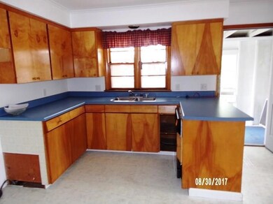 46 Connecticut Ave, Millinocket, ME 04462 - photo 2