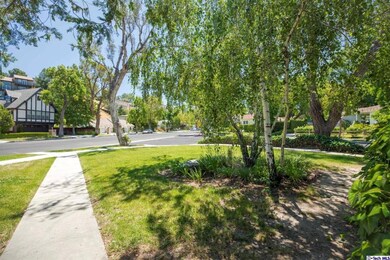 5155 Alhama Dr, Woodland Hills, CA 91364 - photo 3