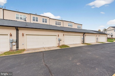 11957 Benton Lake Rd, Bristow, VA 20136 - photo 2