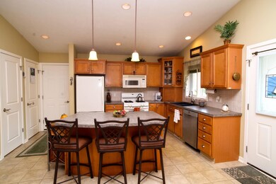 8049 Amber Creek Dr SW unit 81, Byron Center, MI 49315 - photo 4