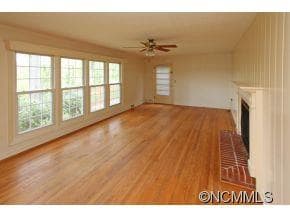 Living Room/Natural Light