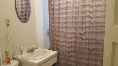 2 Arnold Cir unit 6, Cambridge, MA 02139 - photo 3