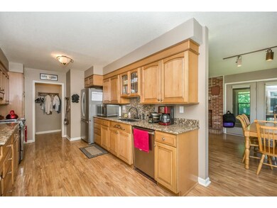 1813 E 27th St, Des Moines, IA 50317 - photo 5