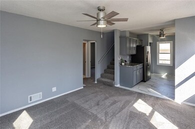 822 E 29th St, Des Moines, IA 50317 - photo 5