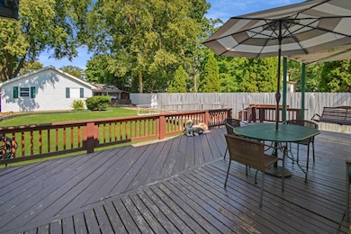 611 W Locust St unit 2, Bloomington, IL 61701 - photo 6