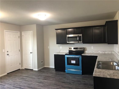 882 Ethan James St, Elkins, AR 72727 - photo 5