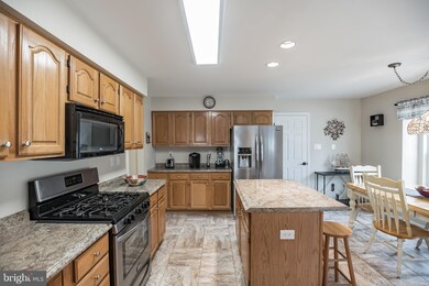 606 Willow Ct, Glassboro, NJ 08028 - photo 4