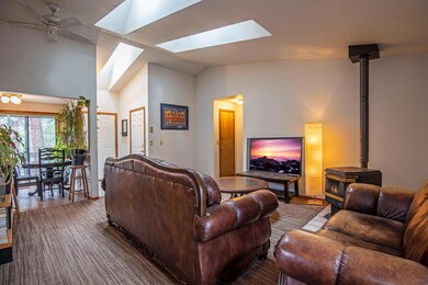 1906 SW Forest Ridge Ave, Bend, OR 97702 - photo 6