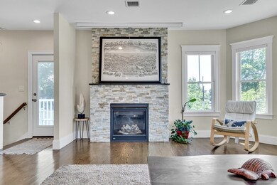 107 Warren St unit 107, Medford, MA 02155 - photo 2