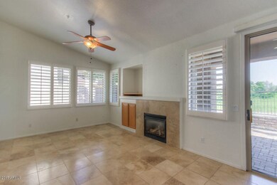 Living Room (3)-SMALL