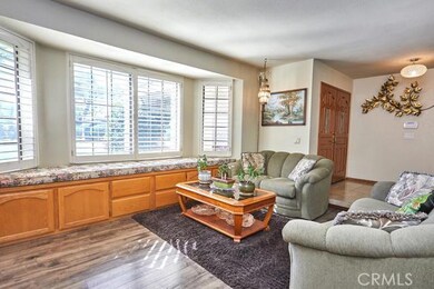 18154 Deer Park Ln, Victorville, CA 92395 - photo 7