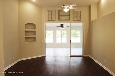 Living Room-Foyer view
