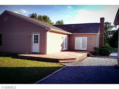 Exterior Back - OUTDOOR LOVER'S Huge Wrapped Deck 