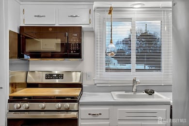 26 Pinebrook Dr, Neptune, NJ 07753 - photo 7