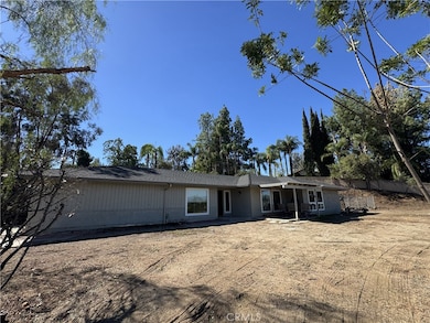 15521 Saddleback Rd, Riverside, CA 92506 - photo 2