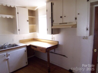 605 W Elm St, Shelby, NC 28150 - photo 7