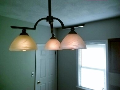 11 Wainwright St, Providence, RI 02908 - photo 5