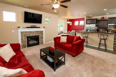 20574 Goldenrod Ln, Bend, OR 97702 - photo 5