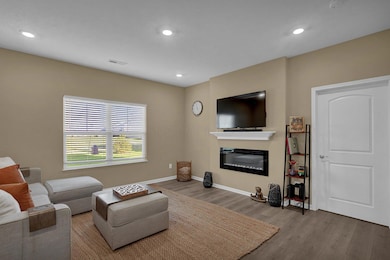 4-web-or-mls-272-mannaseh-dr-w