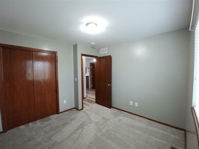 Wonderful split bedroom plan.
