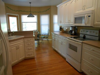 5 Oynx Kitchen