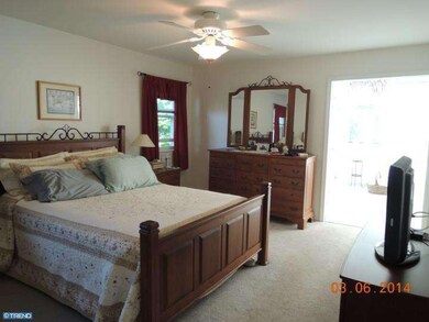 3935 Countrywood Ln, Hatboro, PA 19040 - photo 4