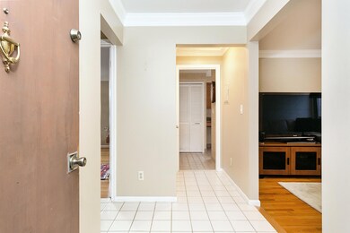 4049 W Maple Rd unit A, 102, Bloomfield Hills, MI 48301 - photo 3