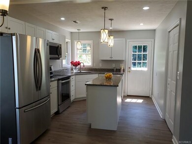 3070 King William Ave, West Point, VA 23181 - photo 4