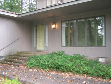 1252 Oakdale Dr, Williamston, NC 27892 - photo 2