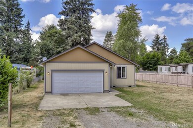 9232 Pepperidge Ln SE, Yelm, WA 98597 - photo 2